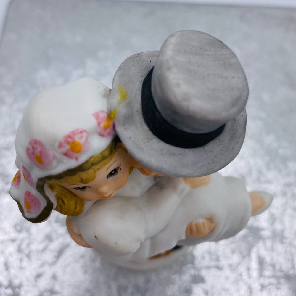 Vintage Lefton China Bride and Groom Figurine “ Christopher Collection “ Topper - Picture 2 of 8
